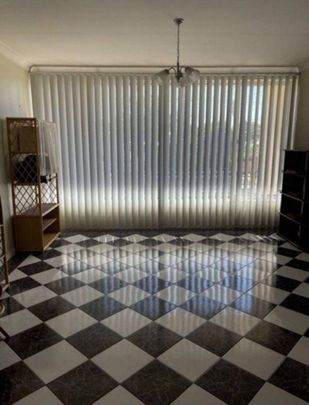 Spacious 3-Bedroom Upstairs Unit in Prime Woodville West Location - Photo 1
