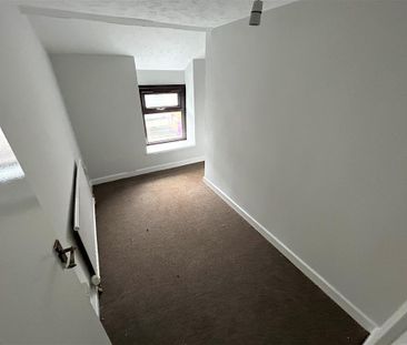 Upper High Street - Photo 6