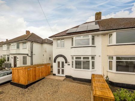 1 bedroom in a house share to rent - Photo 5