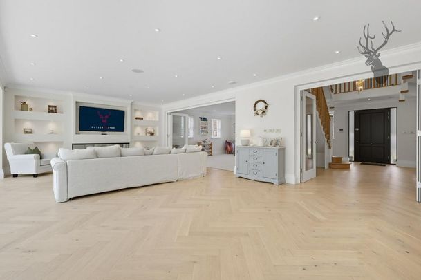 6 bedroom detached house to rent - Photo 1