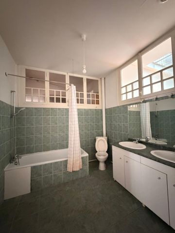 Location Appartement 4 pièces 152m² - Photo 4