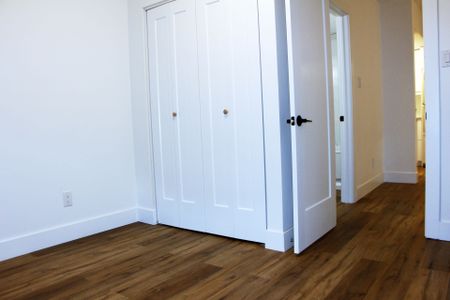 For Lease - 846 Alpine Avenue, Britannia Heights - Queensway Terrace N and Area, Ontario - Photo 2