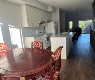For Lease - 10 Winters Crescent, Collingwood, Ontario - Photo 4