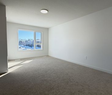 For Lease - 8 Red Oak Common, Cambridge, Ontario - Photo 3