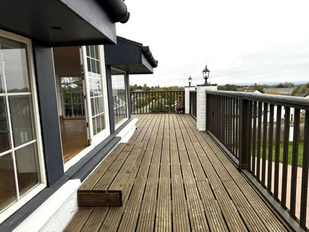 Blueacre 418 Mearns Road Newton Mearns - Photo 2