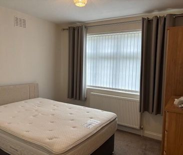 2 bedroom maisonette to rent - Photo 2