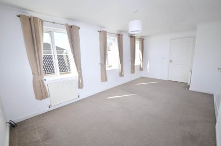 Defiant Road, Norwich - Photo 2