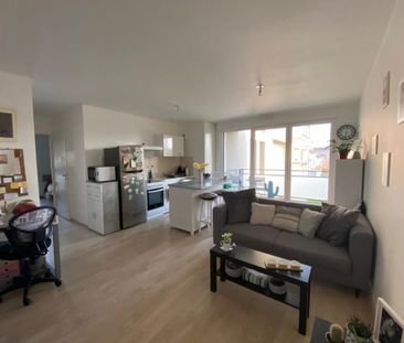 Location Appartement 2 pièces 47m² DEVILLE LES ROUEN 76250 - Photo 2