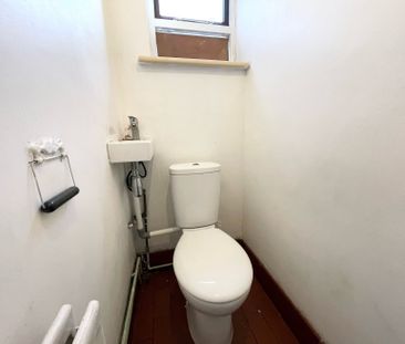 3 bedroom semi-detached house to rent - Photo 6