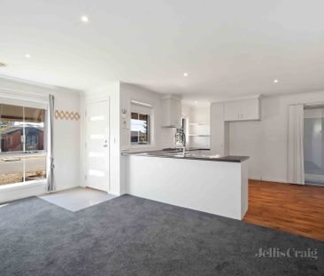 33 Royale Street, Delacombe - Photo 5