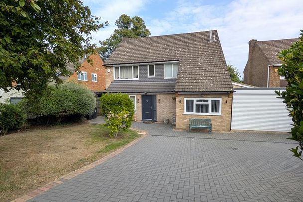 4 bedroom detached house to rent - Photo 1