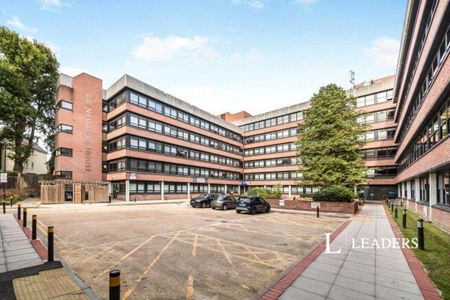 Studio to rent - Photo 3