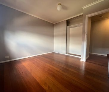 3 Bedroom Home close to all amenities - Photo 2