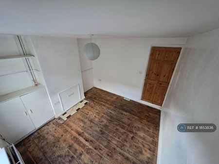 3 bedroom terraced house to rent - Photo 4
