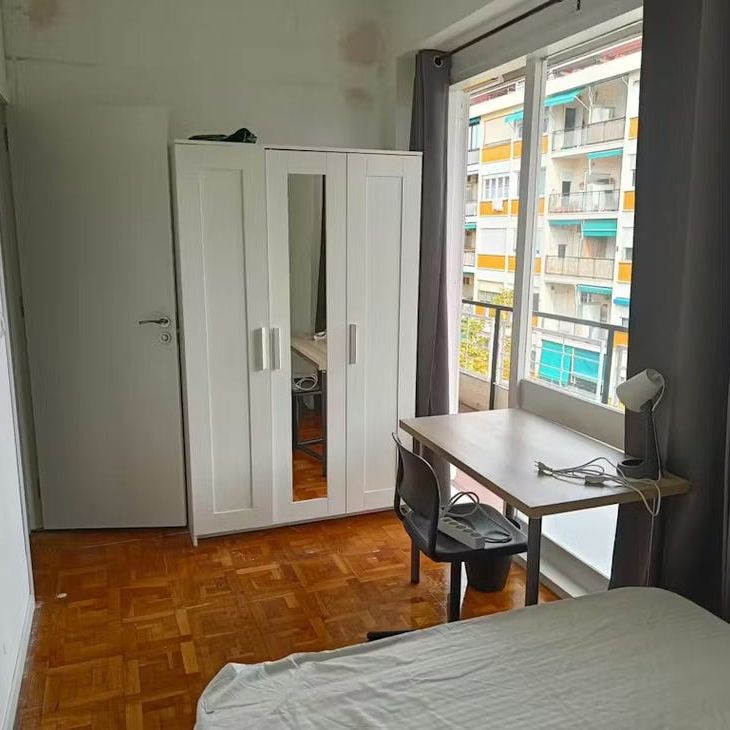 Carrer de Benet Mateu, Barcelona, Catalonia 08034 - Photo 1