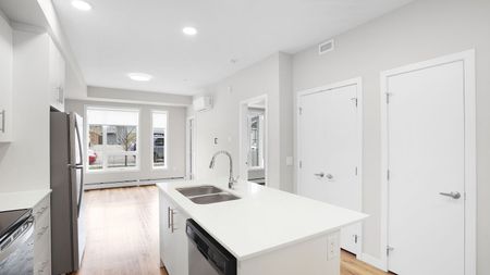 1820 26 Avenue SW, Calgary - Photo 4