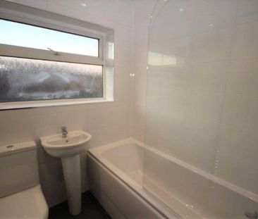 3 bedroom end of terrace house to rent - Photo 6