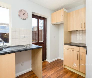 2 bedroom terraced house to rent - Photo 6