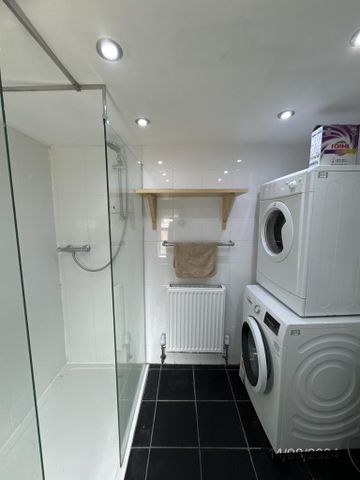 5 bedroom terraced house to rent - Photo 5