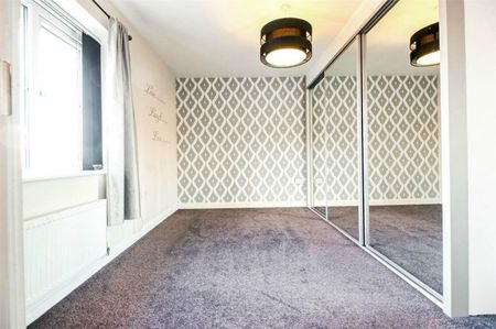 2 bed Terraced - To Let - Photo 3