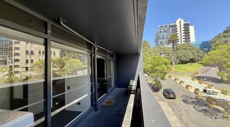 Spacious 2 bedrooms Furnished Apartment - Photo 3