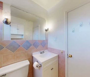 For Lease - 424 Bonita Crescent, Richmond Hill, Ontario - Photo 1