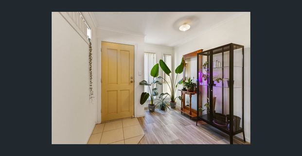 Hi, I’m your sleek, low-maintenance modern home - Photo 1