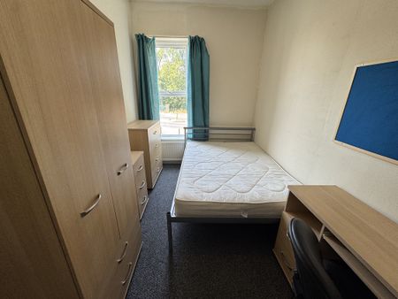 Kitchener Street, Huntington Road - P1098 - Photo 5