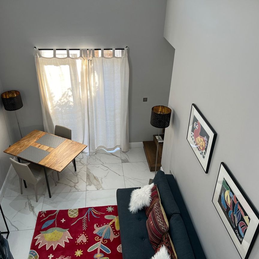 1 Bed Flat, Melrose Road, SW18 - Photo 1