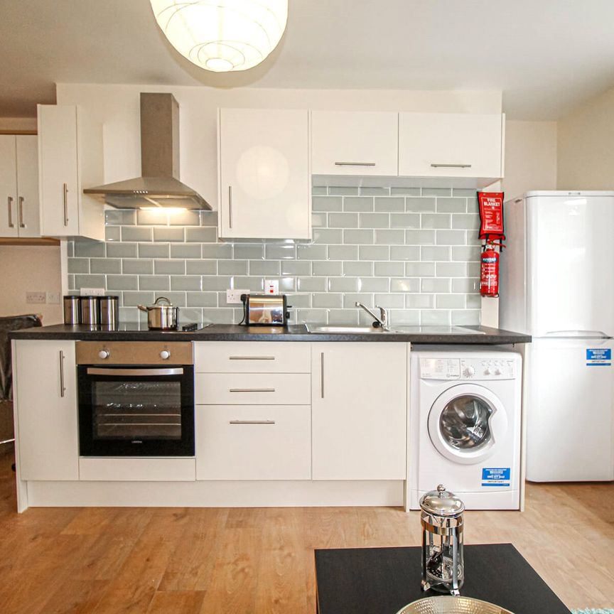 Apt 1, 47-49 East Parade - Photo 1