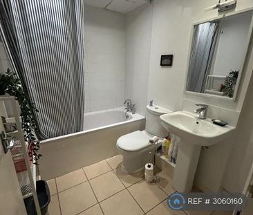 1 bedroom flat to rent - Photo 6
