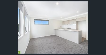 Stunning 3 Bedroom Terrace with Escarpment Views - Photo 2