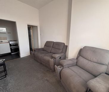 South Street, Eastbourne - Photo 4