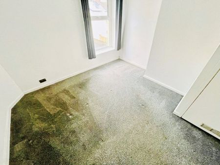 Caefelin Street, Llanhilleth, ABERTILLERY - Photo 4