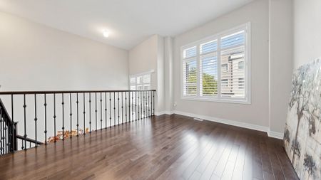 For Lease - 109 Laskin Drive, Vaughan, Ontario - Photo 3