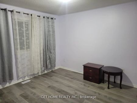 1548 Sarasota Crescent - Photo 4