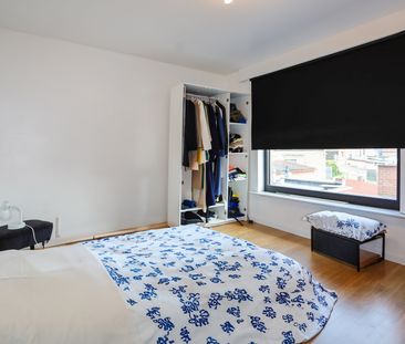 Leuke rijwoning met zij-ingang naar grote tuin - Photo 2