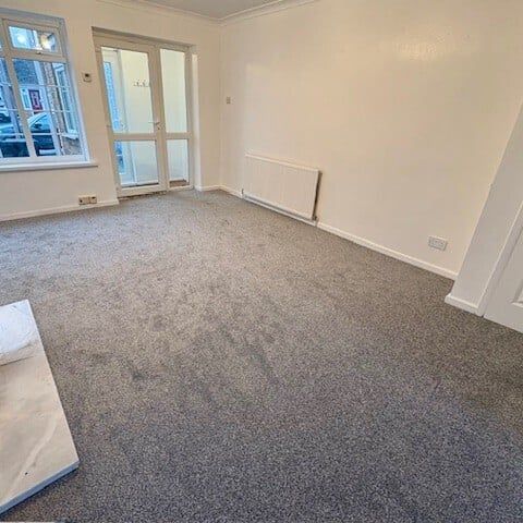 Mollington Crescent, Solihull, Shirley - Photo 1