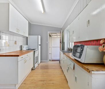 “3-BEDROOM HOUSE FOR RENT” - Photo 2