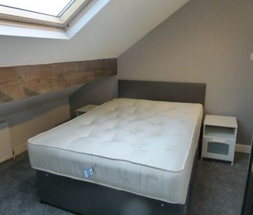 Rosemont Walk (Room 5), Bramley, Leeds - Photo 4