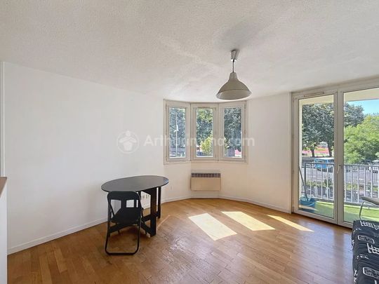 Location Appartement 1 pièce 25m² CLERMONT FERRAND 63000 - Photo 1