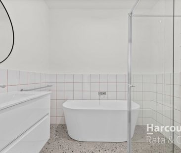 Low Maintenance Living! - Photo 2
