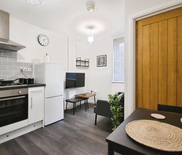 1 bedroom Flat To Let - Photo 6