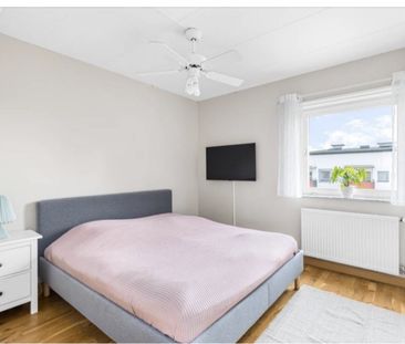 Valsta Gårdsväg, Märsta - Foto 4