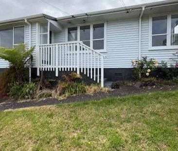 Well presented family home - Photo 5