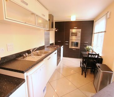 4 Bed Detached House, Lowry Grove, BS16 - Photo 6