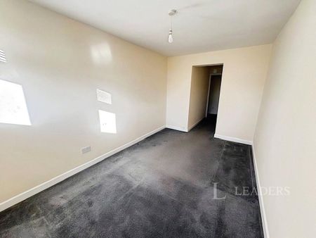 5 bedroom flat to rent - Photo 2