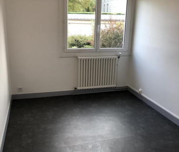 Location Appartement 3 pièces 58m² COUTANCES 50200 - Photo 2