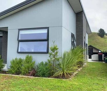 Low Maintenance - Photo 2