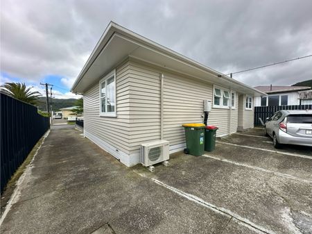 3-Bedroom Home in Wainuiomata - Photo 3